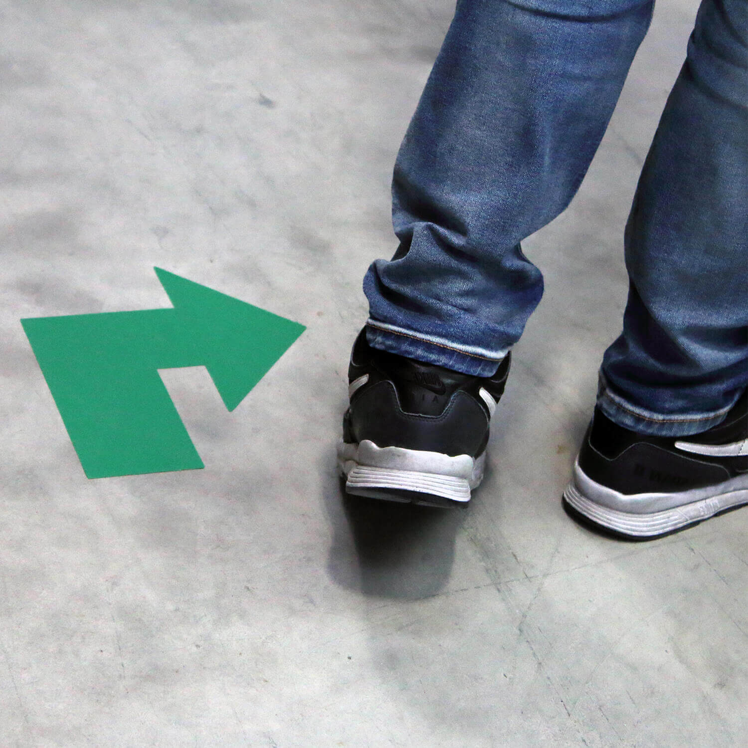 H6905 PermaLean Right Die Cut Arrow